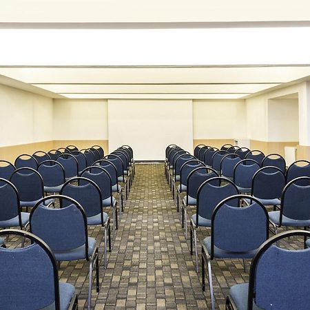 Fiesta Inn Monterrey Valle San Pedro Garza Garcia Dış mekan fotoğraf